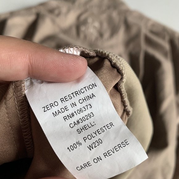 Zero Restriction NWT Classic Microsuede Golf Vest Taupe Tan MSRP $150+ Sz Small - Picture 8 of 10